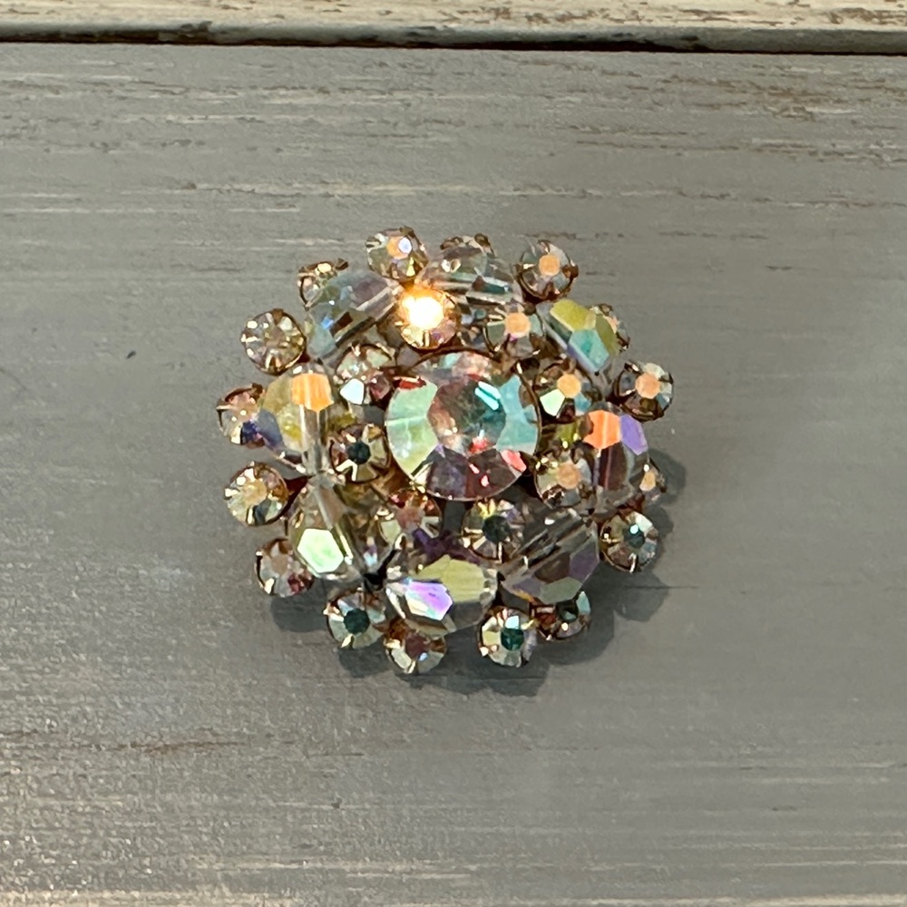 Stunning Glass Aurora Borealis Rhinestone & Beaded Vintage Brooch